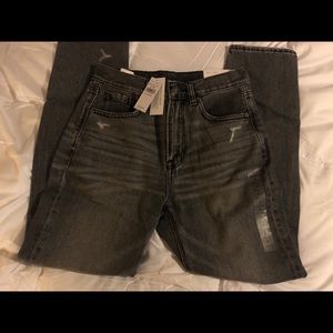 Brand new American Eagle Sz 2 Black Jeans NIP NWT